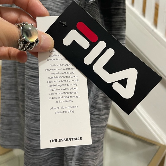 NWT Men’s Size X-Large Fila Short Sleeve Quick Dry Logo Print Tee In Grey - Picture 6 of 9